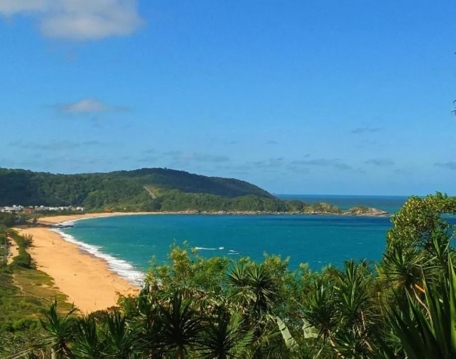 Apto Terreo Com Jardim - Praia Do Estaleiro- Balneario Camboriu 0*,