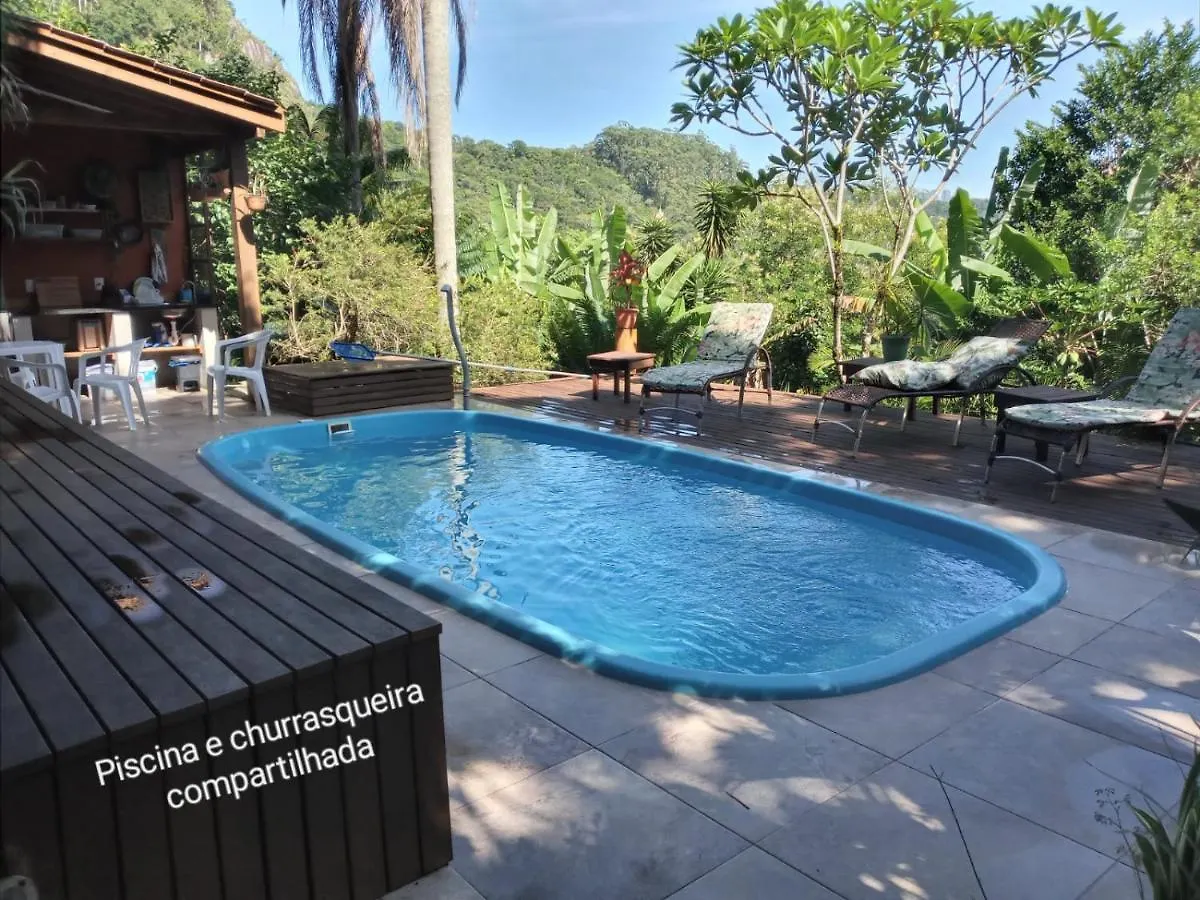 Apto Terreo Com Jardim - Praia Do Estaleiro- Balneario Camboriu