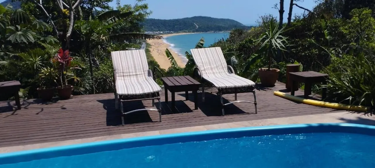 Apto Terreo Com Jardim - Praia Do Estaleiro- Balneario Camboriu Brazil