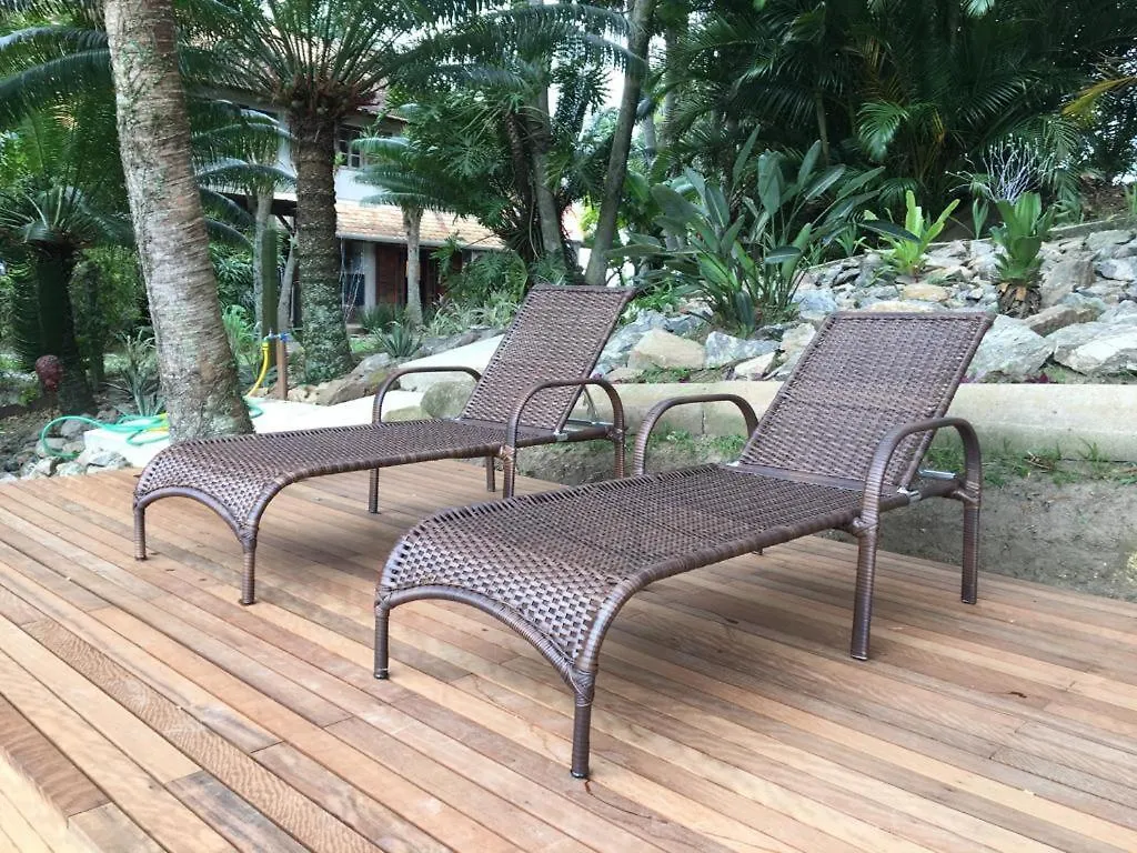 Apto Terreo Com Jardim - Praia Do Estaleiro- Balneario Camboriu Apartment